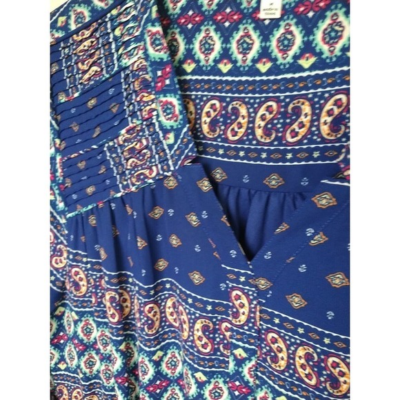 DanielRainn 2 Blue Paisley Long Roll Tab V Neck Shirt Blouse. Size M - Picture 4 of 14